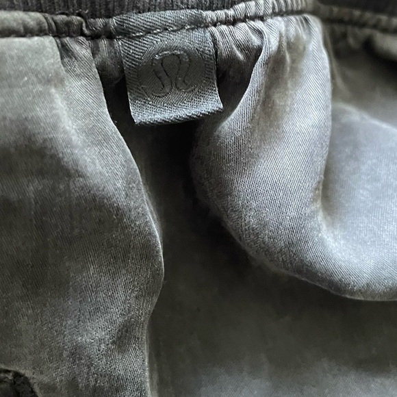 Lululemon Tencel Jogger Pant 25” Washed Black Pull On Size 8 - Picture 10 of 10